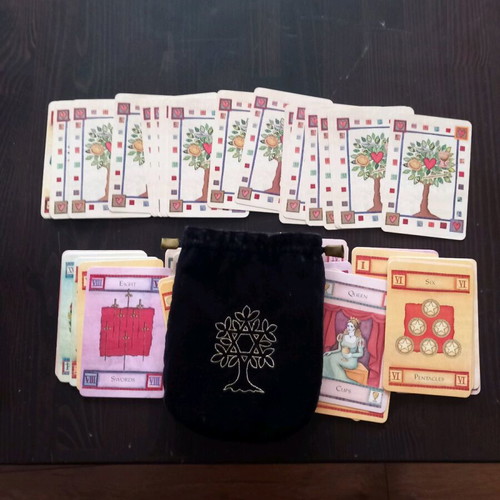 Tarot deck new with velvet pouch