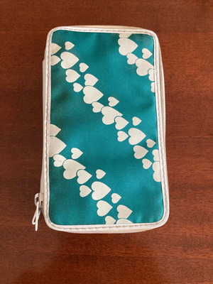 Vintage pencil case emerald green with cream hearts like new