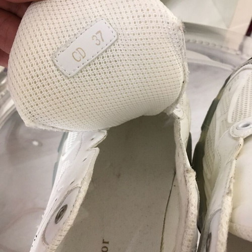 Christian Dior sneaker women size 37 like new, white