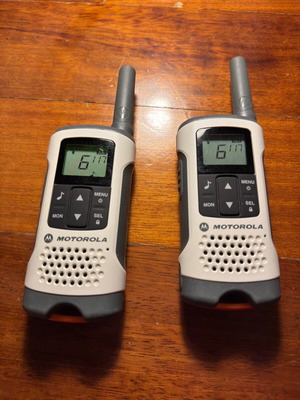 Motorola TLKR T50 walkie-talkie set used, 2 pieces