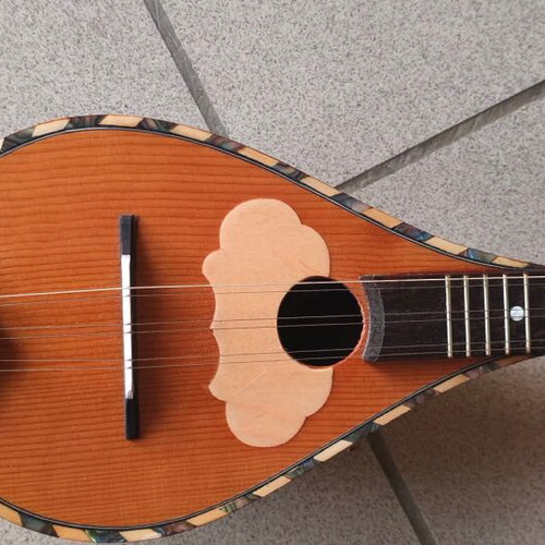 Three-stringed Tzouras new