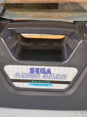 Sega Game Gear μεταχειρισμένο με γνήσιο βαλιτσάκι, 5 παιχνίδια και TV tuner