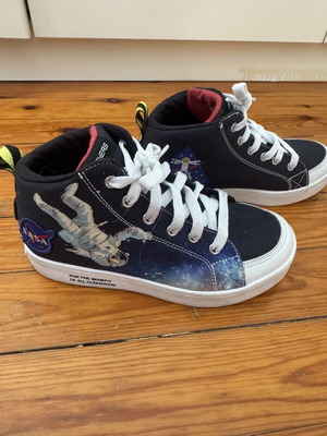 Skechers kids sneakers with NASA design, size 34, blue
