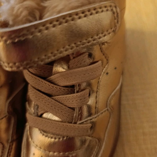 Children's athletic shoes new with fur lining, unworn