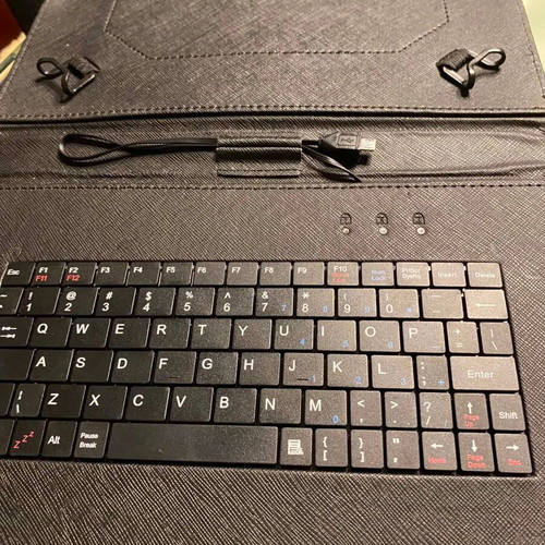 Tablet case with built-in micro USB keyboard like new