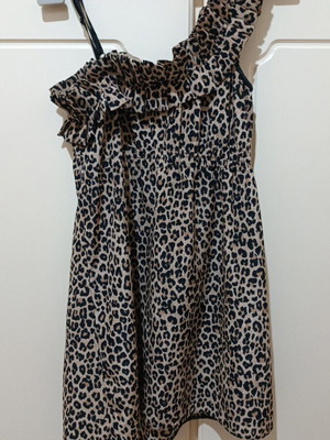 Leopard blouse with ruffles and one shoulder Tally Weijl size M used