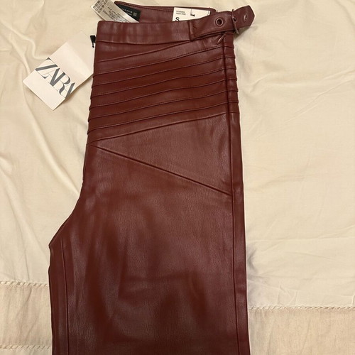 Zara high-waisted faux leather leggings with waistband and zippers new, burgundy