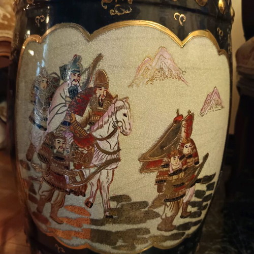 Porcelain floor decorative piece handmade with Japanese paintings