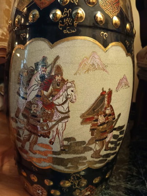 Porcelain floor decorative piece handmade with Japanese paintings