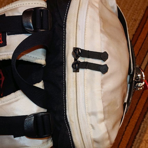 Backpack like new with snowboard carrying option