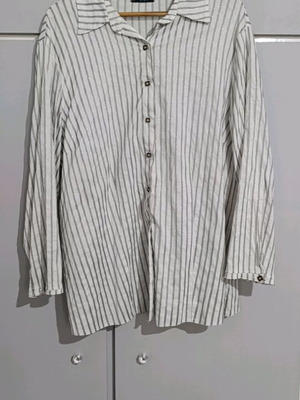 Women's white shirt like new, size XXXL