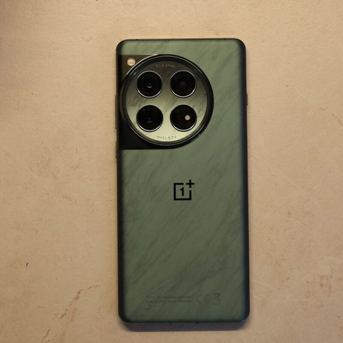 OnePlus 12 green 512GB Android phone used, 100W charger included