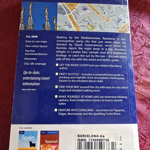 Travel guides used, pack of 3 books
