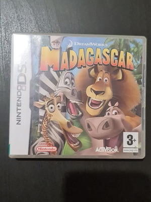 Madagascar Nintendo DS like new with box and papers