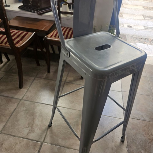 Bar stools like new, set of 10 metal