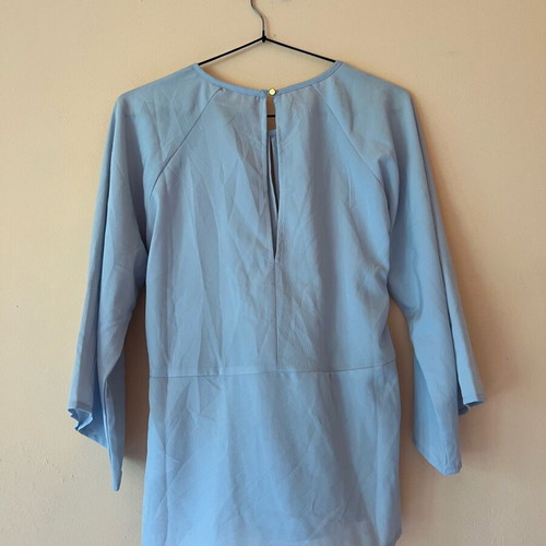 Light Blue Blouse with Belt and Wide Sleeves with Side Zipper like new