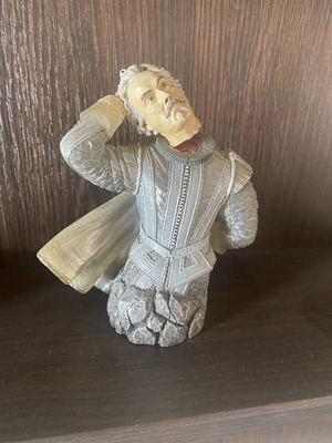 Nick Almost Headless Figurine Harry Potter new
