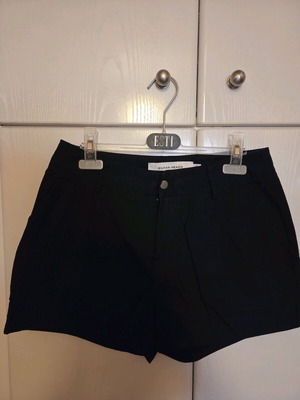 Silvian Heach black shorts like new, XS