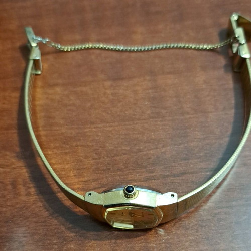 Aroma women's bracelet watch used, vintage Quartz Swiss Made
