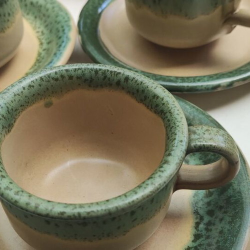 Clay tea and coffee set like new, 4 tea cups, 4 coffee cups, sugar and coffee containers, jug