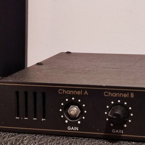 Marshall 1936 Lead 150W cabinet and Vabrestate 8008 280W amplifier like new