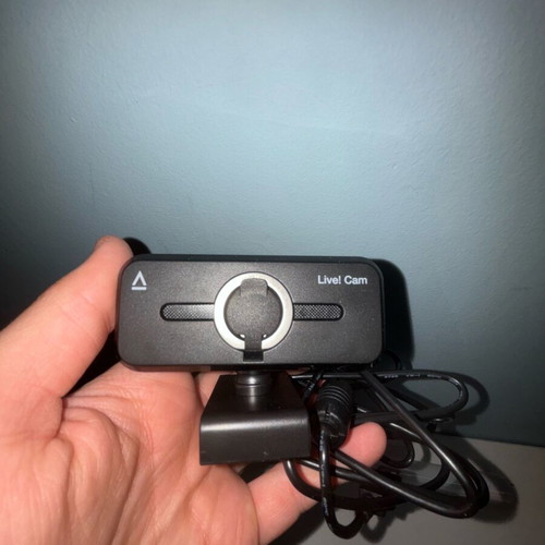 Creative Live! Cam Sync 1080p V2 computer camera like new
