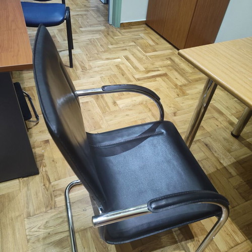 Τραπέζι με 4 καρέκλες σαν καινούργιο