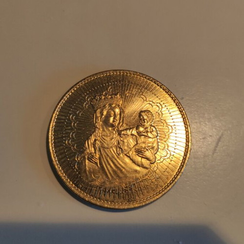 Commemorative medals from Notre-Dame de Paris like new