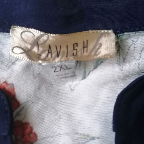 Lavish blouse XXL new, white and blue, made in Italy
