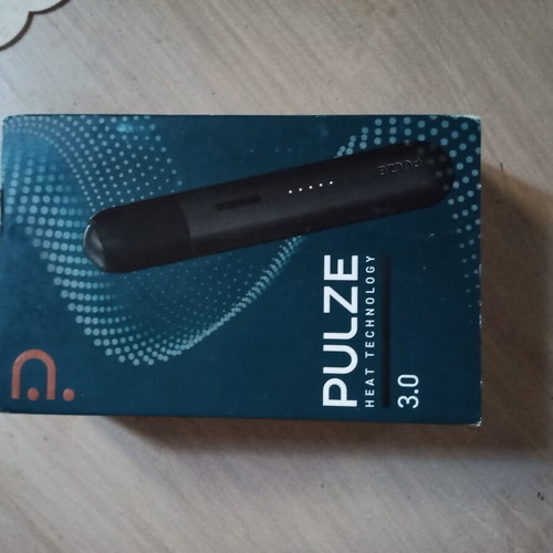 Pulze e-cigarette like new with two cigarette packs