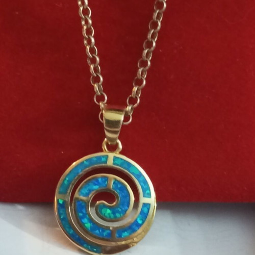 Silver 925 gold plated necklace with synthetic opal, like new