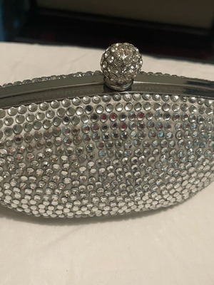 Accesorize x Claudia Schiffer vintage clutch bag used, white and silver
