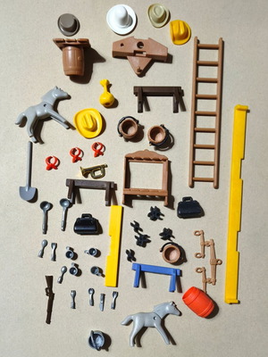 Playmobil Western Parts like new