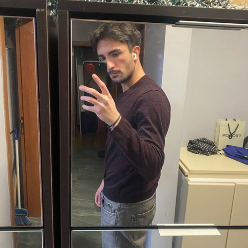 Dooa Burgundy Sweater used, size M