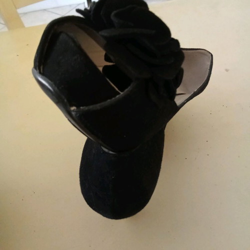 Unisa peep toe pumps with flower decoration, like new, size 37, black