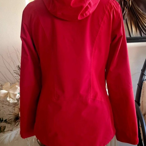 Halti jacket like new, red-raspberry with small marks