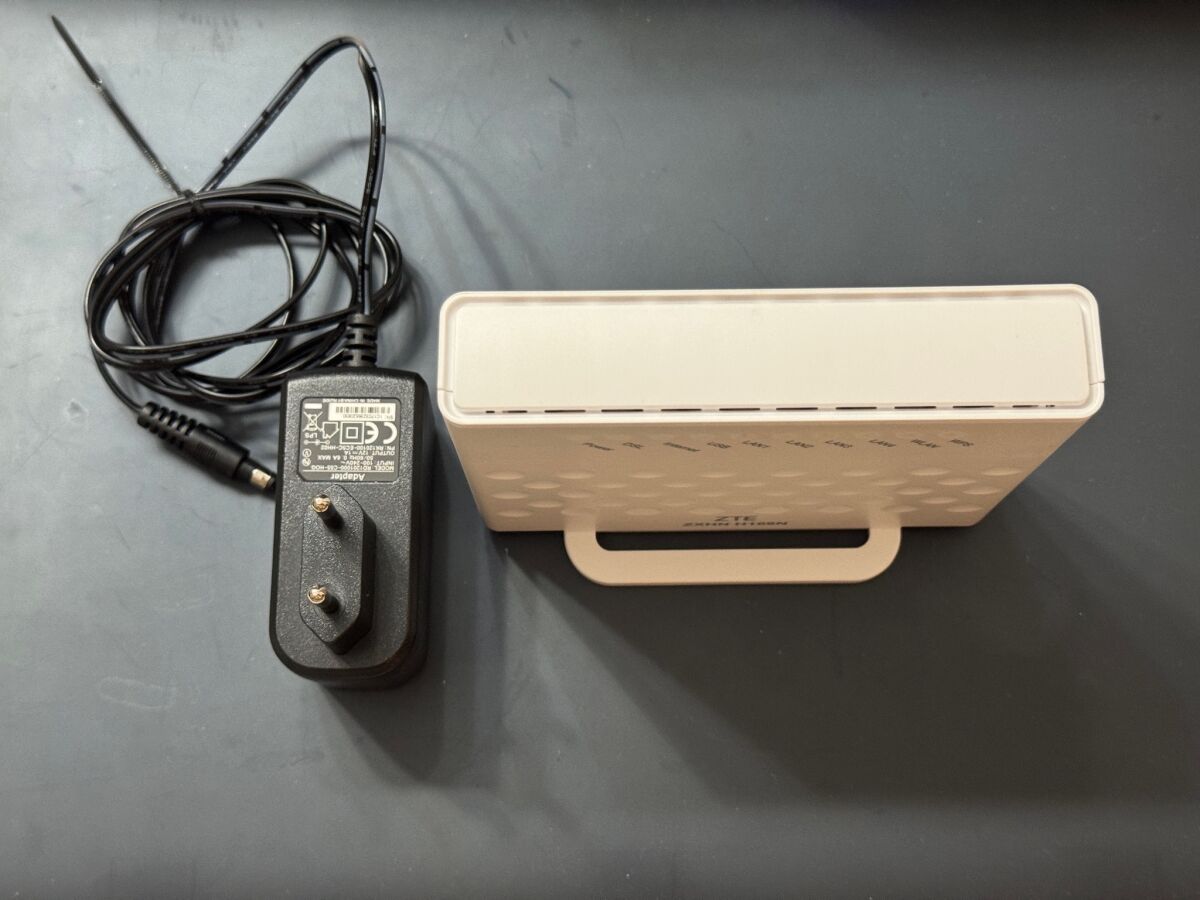ZTE ZXHN H168N VDSL2 modem/router like… - € 10,00 - Vendora.cy