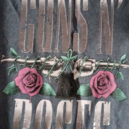 Makó T-shirt with Guns N' Roses print like new