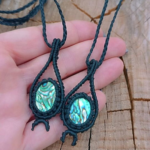 Macrame necklace with abalone new, black