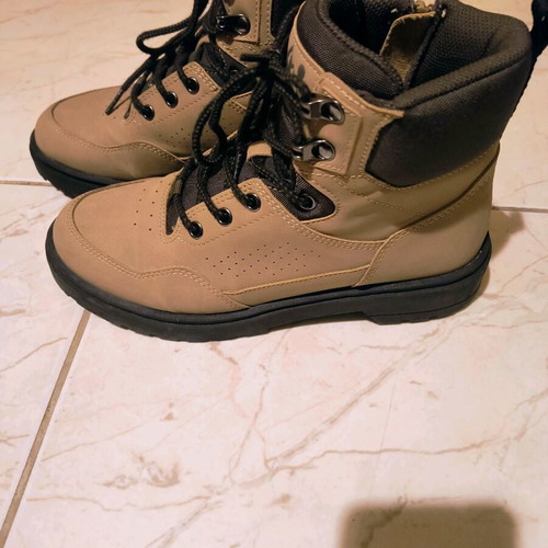 Zara hiking boots size 39 like new