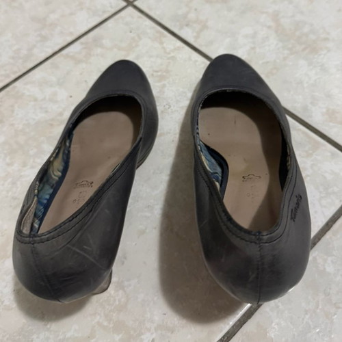Tamaris women's pumps size 38, grey, lightly used