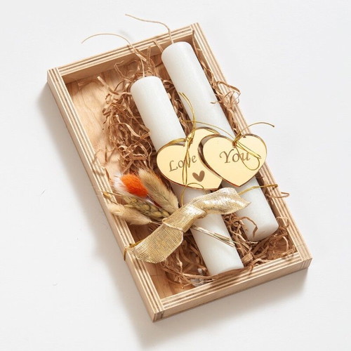Candle for couples new, simple and romantic in a box tray