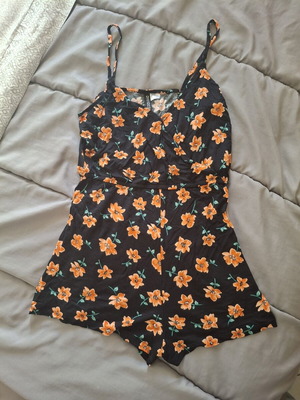 H&M One-piece Romper size 38 like new, black and orange