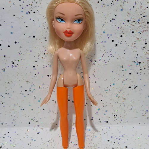 Bratz Oh La La Cloe used nude doll with flaws