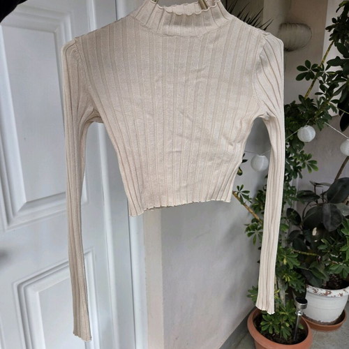 FB Sister ribbed crop top, like new, size S, beige