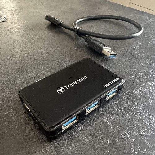 Transcend USB 3.0 hub used with cables