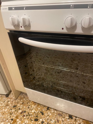 Crown kitchen stove like new
