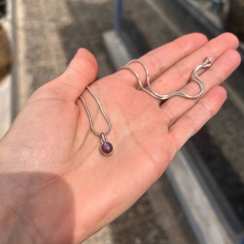 Sterling silver 925 necklace with amethyst pendant, like new