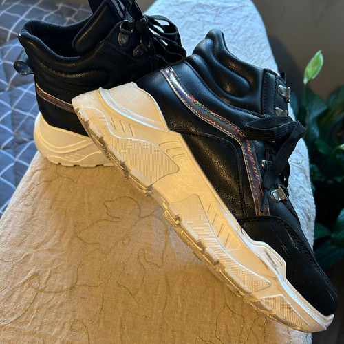 High black sneakers boots with thick sole, size 39