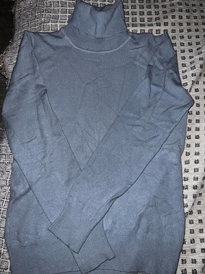 Sandro Ferrone turquoise zibango like new, size small